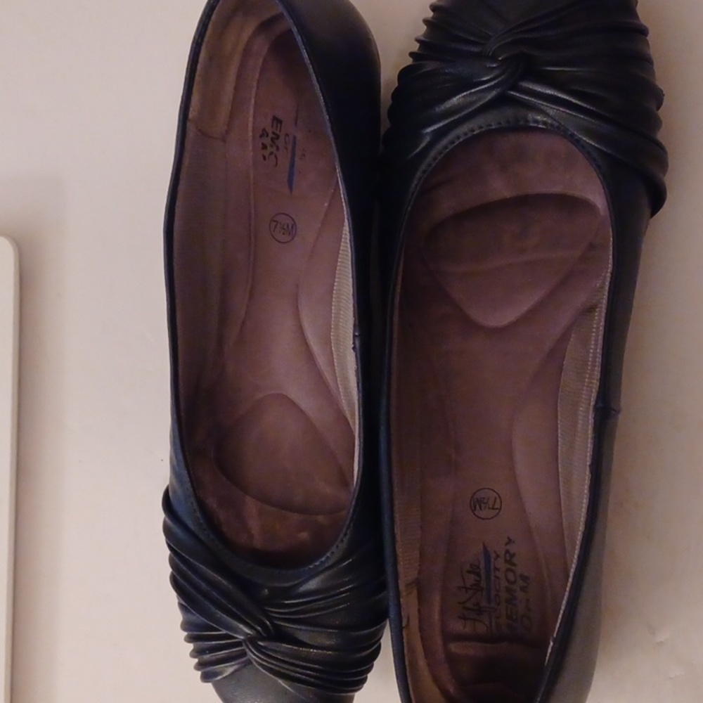Lifestride memory foam black ballet flat memory foam size 7.5M flex